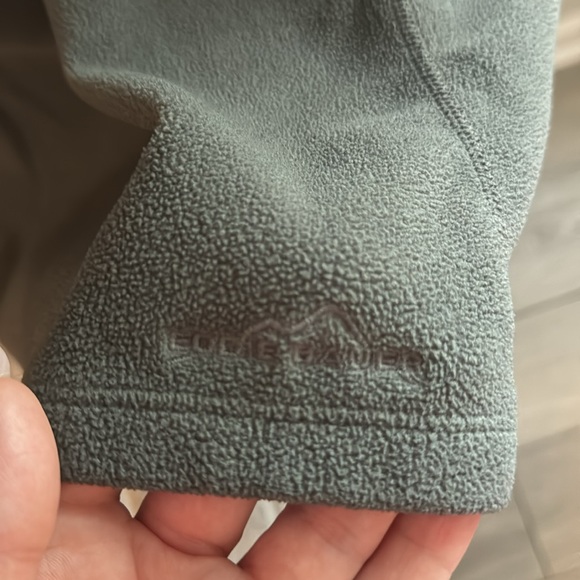 Eddie Bauer gray women’s 1/2 zip fleece L - Picture 2 of 3